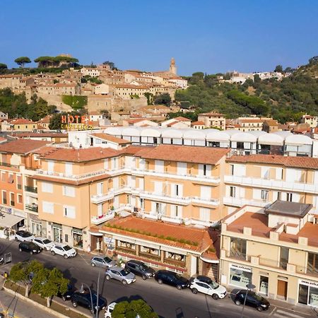Cav Approdo Aparthotel Castiglione della Pescaia Bagian luar foto