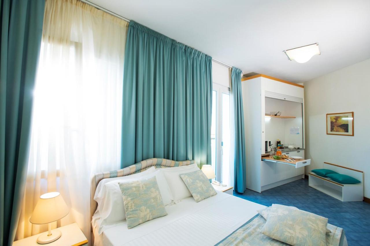 Cav Approdo Aparthotel Castiglione della Pescaia Bagian luar foto