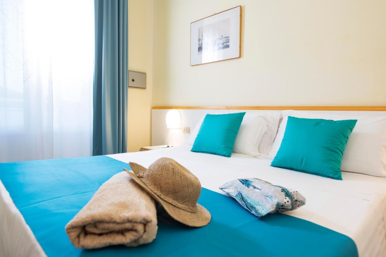 Cav Approdo Aparthotel Castiglione della Pescaia Bagian luar foto