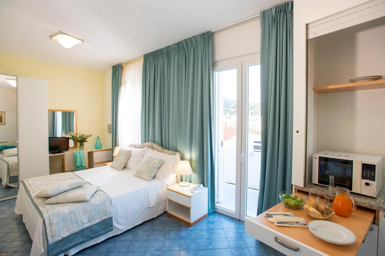 Cav Approdo Aparthotel Castiglione della Pescaia Bagian luar foto