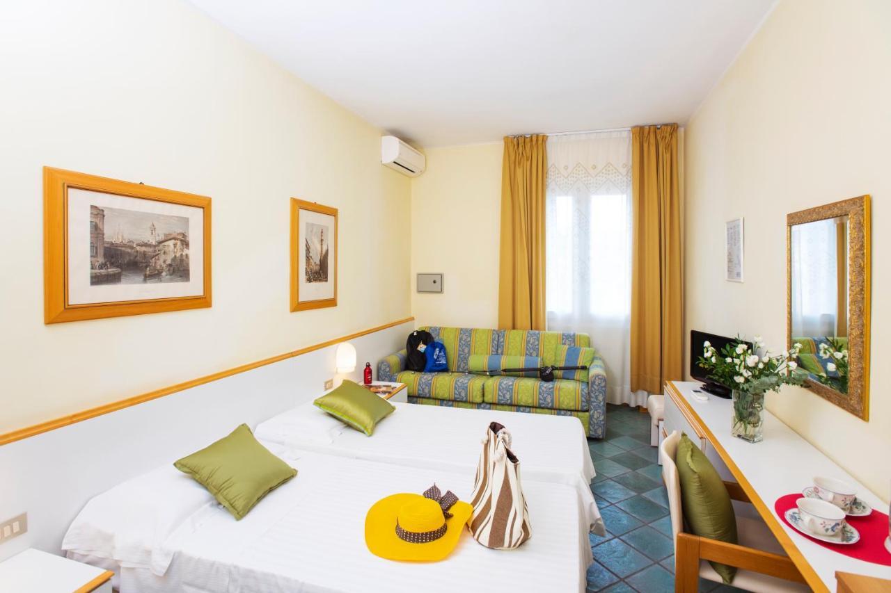 Cav Approdo Aparthotel Castiglione della Pescaia Bagian luar foto