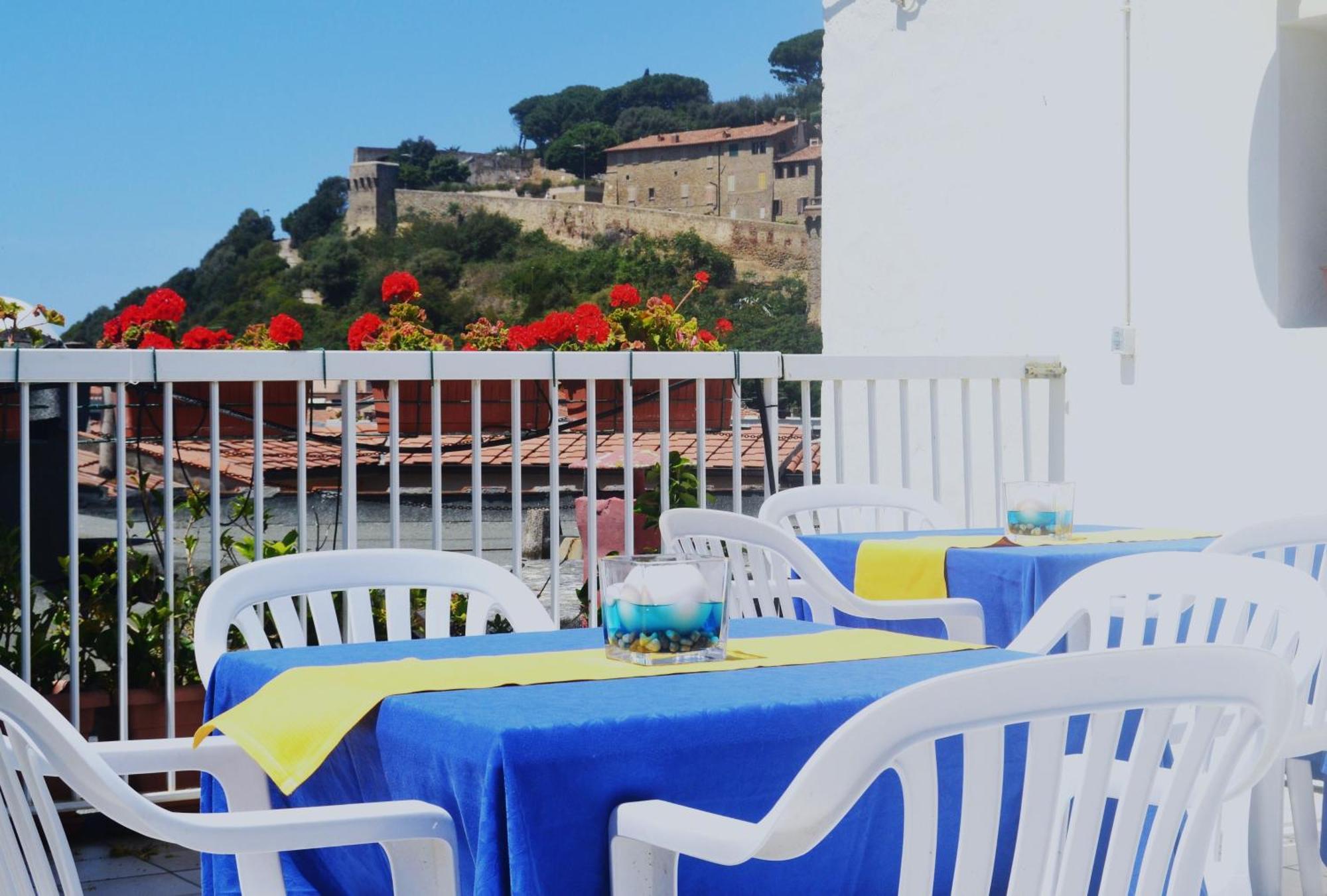 Cav Approdo Aparthotel Castiglione della Pescaia Bagian luar foto